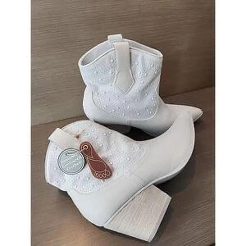 MIA NEW Cowboy Western studded pull up ankle cowboy boots Sz 6.5 Cowgirl BRIDAL